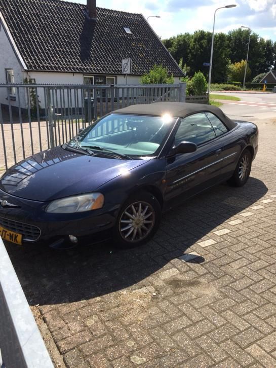 Chrysler Sebring 2.7 I V6 Cabrio AUT 2002 Blauw