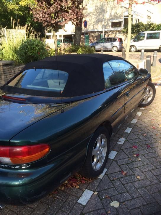 Chrysler Stratus 2.5 I 24V Convertible AUT 2001 Groen