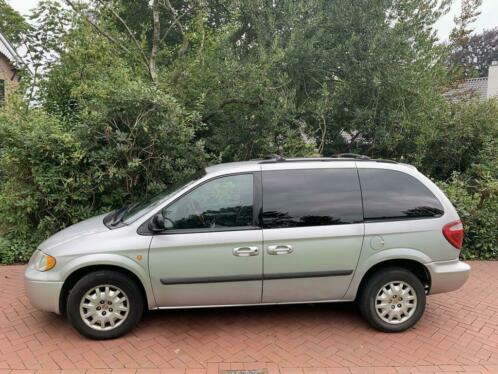 Chrysler Town amp Country 2007 Grijs, km stand correct