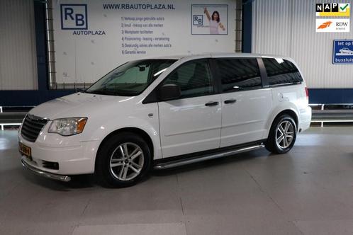 Chrysler Town amp Country 3.3 V6 LPG  7 PERS  WHITE EDITION