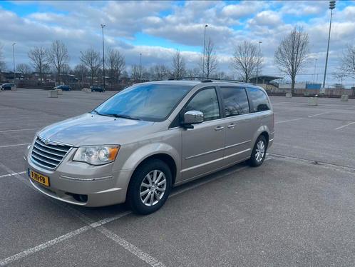 Chrysler Town AND Country 2008
