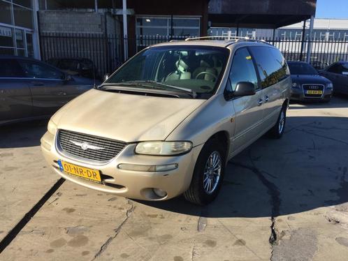 Chrysler TOWN EN COUNTRY 3.4