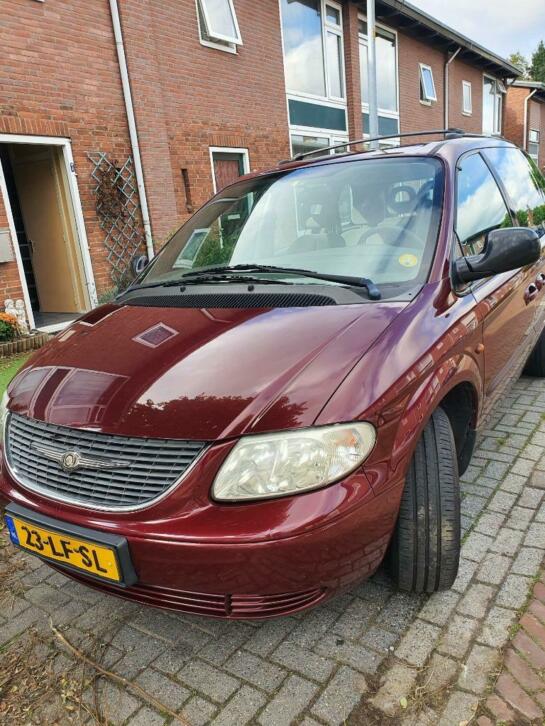 Chrysler Voyager 2.4 I 2003 Rood