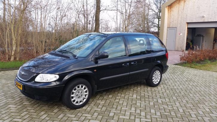 Chrysler Voyager 2.4 I 2003 Zwart 7 Persoons gtgtgtGOEDKOOP ltltlt