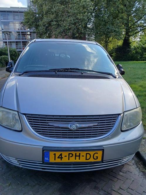 Chrysler Voyager 2.4 I 2004 Grijs