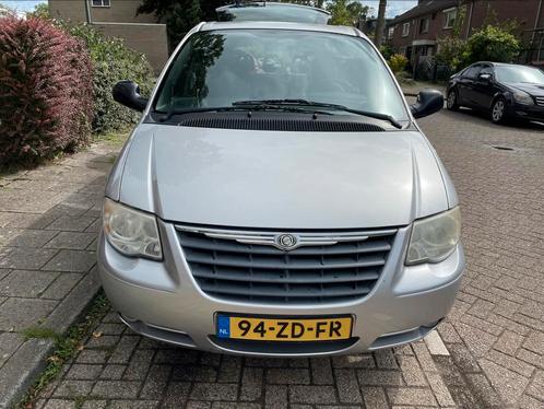 Chrysler Voyager 2.4 I 2008 Grijs km 199.054