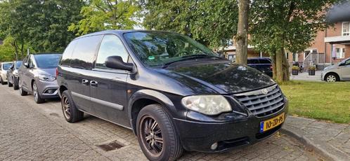 Chrysler Voyager 2.4 I 2008 Zwart - LPG G3 (YOUNGTIMER)