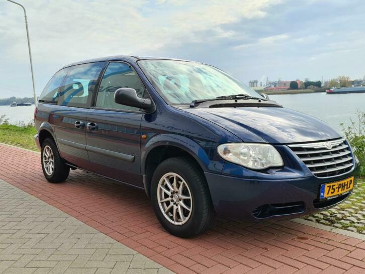 Chrysler Voyager 2.4 I AUT 2004 Blauw