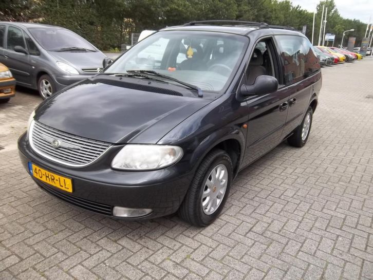 Chrysler Voyager 2.4 I AUTOMAAT 2001 6-PERSOONS