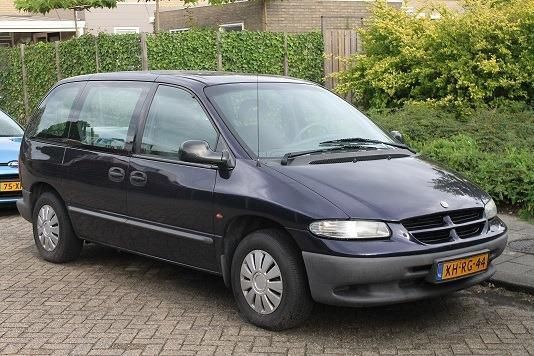 Chrysler Voyager 2.4 I SE 1998 Blauw