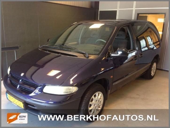Chrysler Voyager 2.4 se luxe airconditioning (bj 1999)