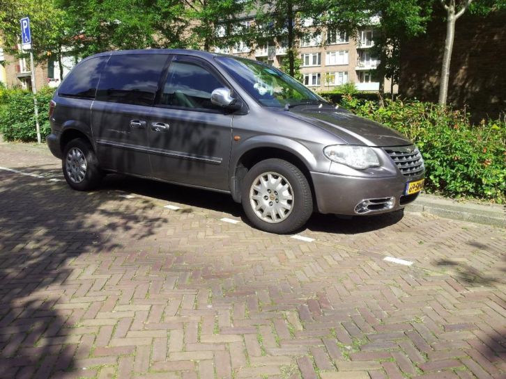 Chrysler Voyager 2.4I 7PRS SE LUXE (bj 2006)