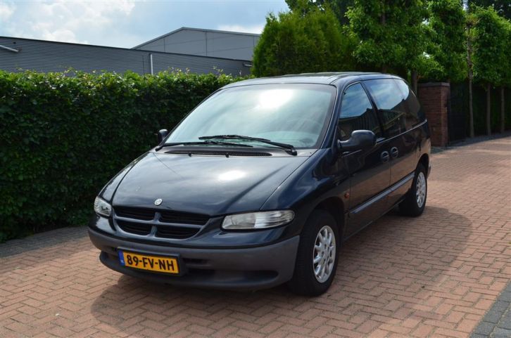 Chrysler Voyager 2.4i SE 7-PERSOONS, NWE APK,AIRCO