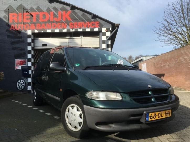 Chrysler Voyager 2.4i SE Luxe 7 pers Nette autoTec 100