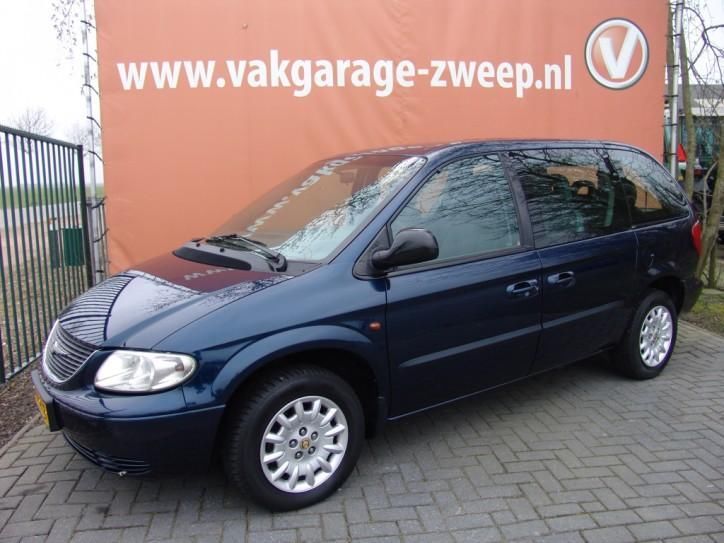 Chrysler Voyager 2.5 CRD SE 7-Persoons (bj 2002)