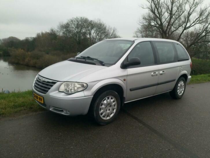 Chrysler Voyager 2.8 CRD AUT 2005 Grijs