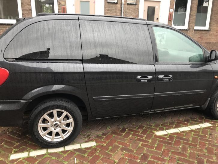 Chrysler Voyager 2.8 CRD AUT 2006 Zwart