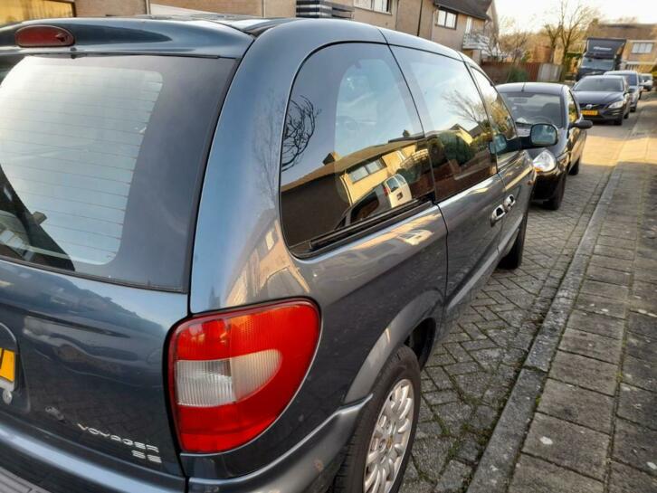 Chrysler Voyager 3.3 I AUT 2001 Blauw