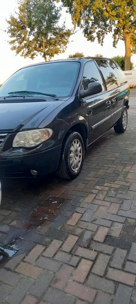 Chrysler Voyager 3.3 I AUT 2005 Zwart