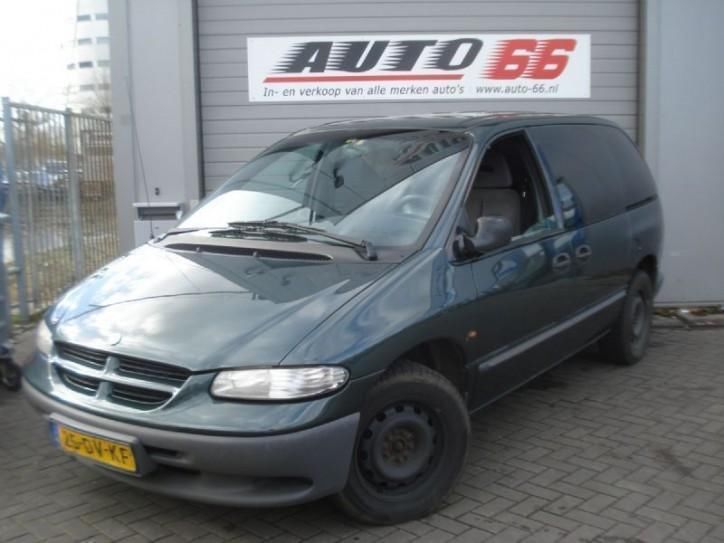 Chrysler Voyager 3.3i LE 7 pers Aut met AIRCO. (bj 2000)