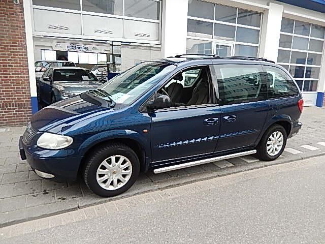 Chrysler Voyager 3,3i V6 SE Luxe  7 PERS. (bj 2001)