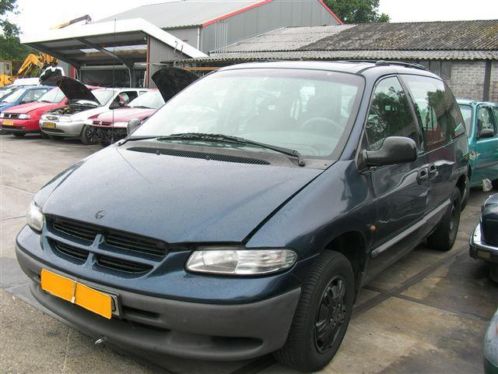 Chrysler Voyager SE 2.4 blauw - ONDERDELEN 6270 1