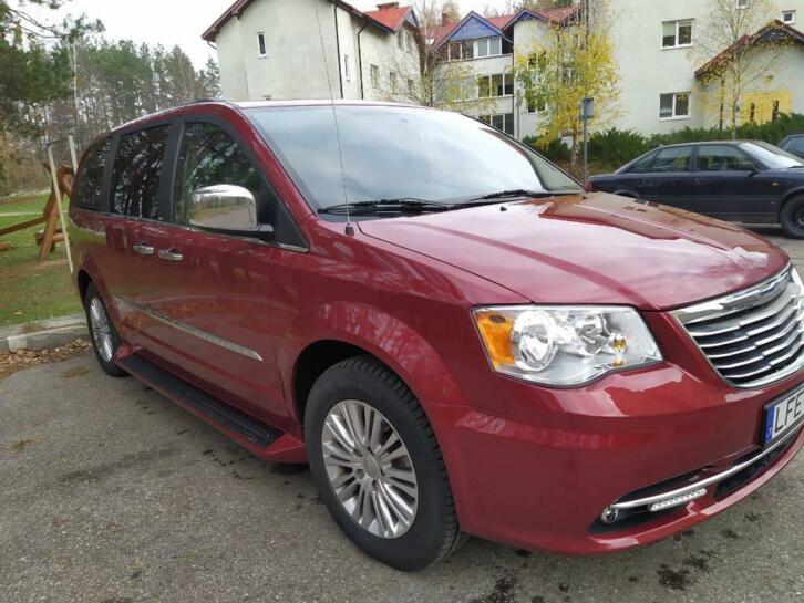 Chrysler Voyager TownampCountry 3.6L benzine, automaat, 2013