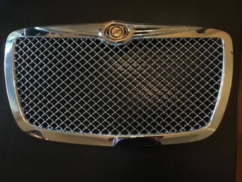 Chysler 300C Bentley Grill