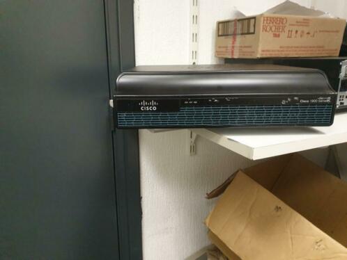Cisco 1941 router met rackmount beugels