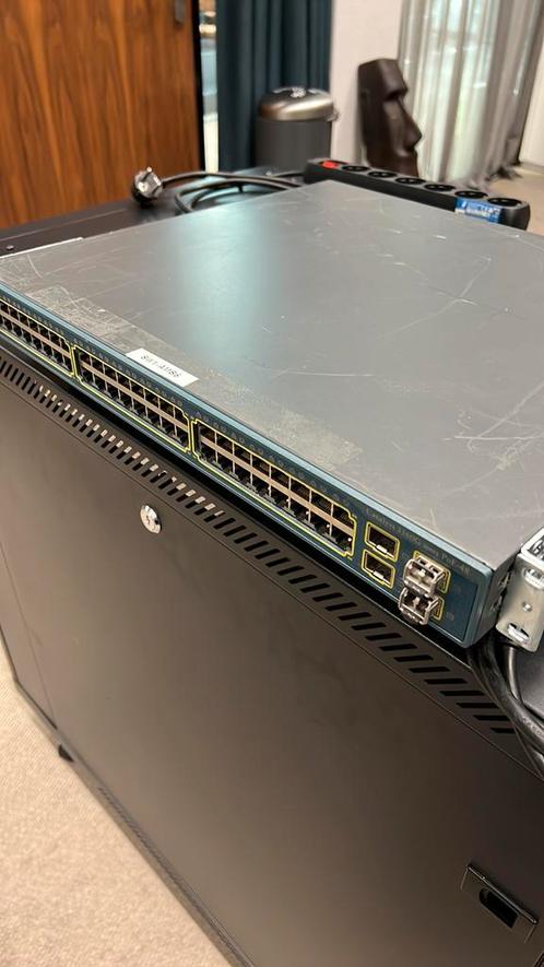 Cisco Catalyst 3560G PoE router