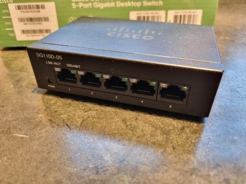 Cisco SG110D-05 5-port Gigabit Switch