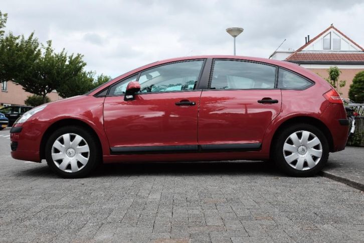 Citroen C4 1.4 16V Berline 2007 Rood