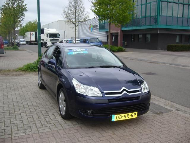 Citroen C4 berline 1.6 16V IF 5 DEURS LIGNE PRESTIGE  AIRCO