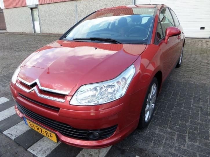 Citroen C4 coupe 1.6 - Airco - Cruise control (bj 2005)