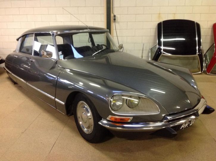 Citroen DS20 Pallas LPG. Opnieuw opgebouwd en gereviseerd.