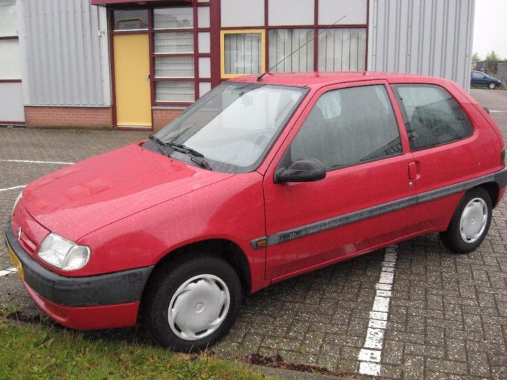 Citroen Saxo 1.1 X Rood ZIE ADV MET NIEUWE APK PRIJS 650,-