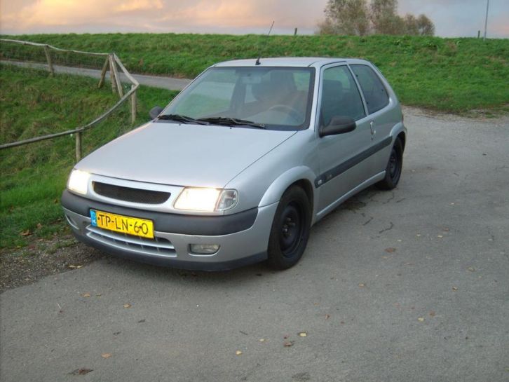 Citroen Saxo 1.4 VTS 1998 Grijs Stuurbekr Nieuwe APK WEGWEG