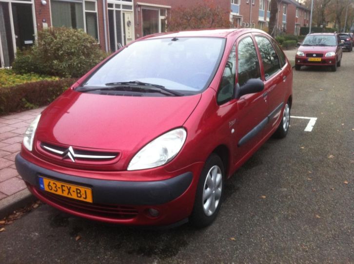 Citroen Xsara 1.8 I 16V Picasso 2000 Rood Met APK