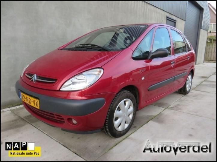 Citroen Xsara 1.8i-16V Diffrence 2 (bj 2003)