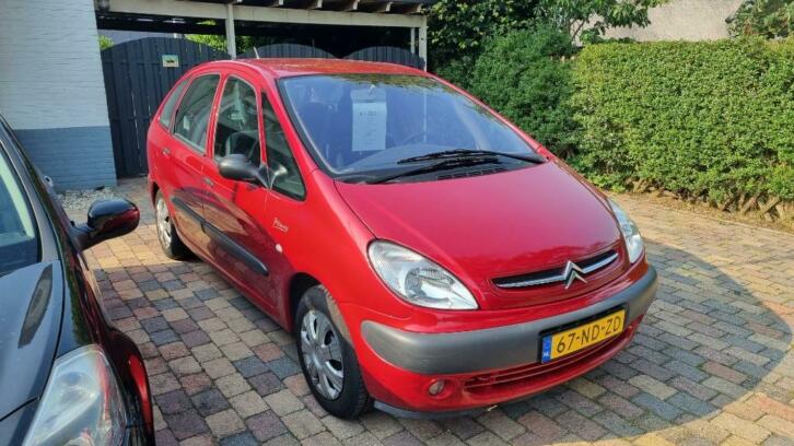 Citroen Xsara 2.0 16V Picasso AUTOMAAT, clima, trekhaak