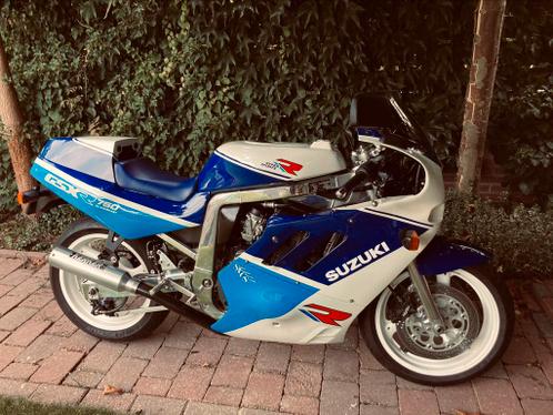 Classic Suzuki GSXR 750 J Slingshot 1988