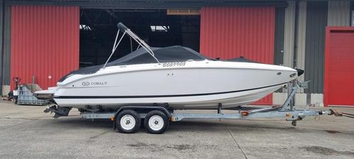 Cobalt 222 bowrider