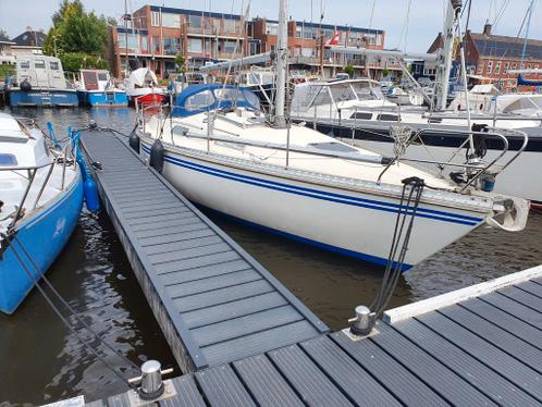 Comfortina 32 met rolfok raimarine navigatie  stuurautomaat