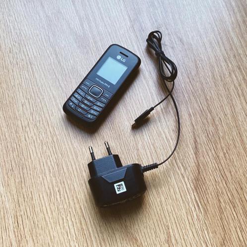 Compacte LG mobiele telefoon GSM met FM-radio