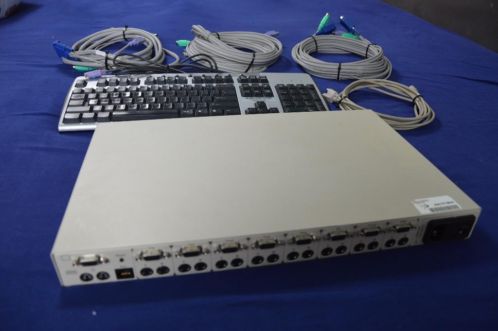 Compaq 8 poorts KVM switch met bekabeling