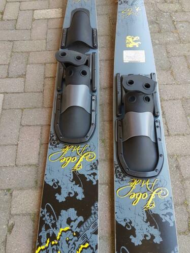 Compleet set waterski039s