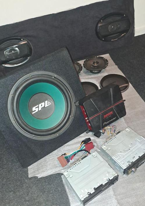 Complete audio installatie inbouwset voor in de auto.