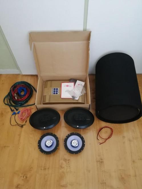 Complete Audioset, versterker, subwoofer, speakers, kabels
