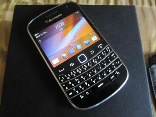 Complete Blackberry Bold 9900