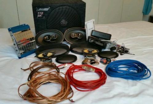 Complete set speakers, autoradio en kabels